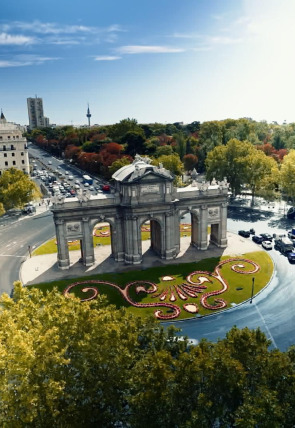 Plaza de la Independencia, el mensaje oculto de Carlos III